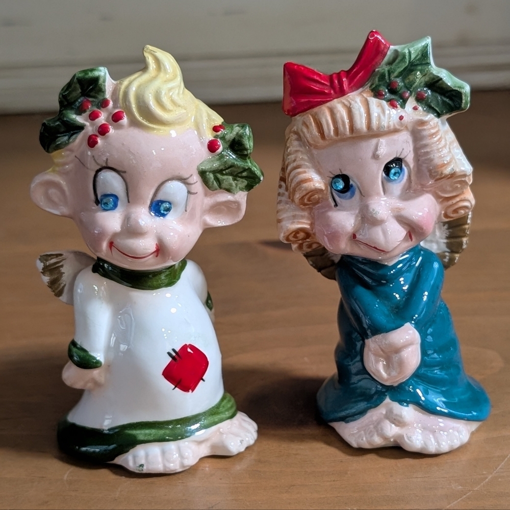 Vtg 1950s Kreiss Salt Pepper Christmas Ceramic Angel Mistletoe  Japan Kitschy